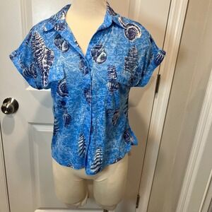 Casey Key Petite Blue Seashell Print‎ Short Sleeve Button Up Shirt Top Women